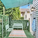 3Br Retro Arcade Home W Games & Pool!